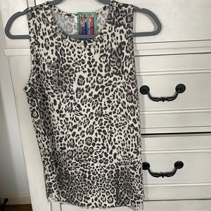 Texas True threads new tank top.  Size small in a snow leopard print.